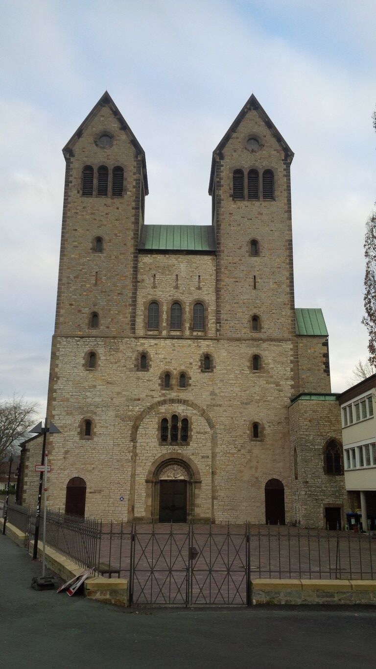 crm-paderborn-abdinghofkirche-web