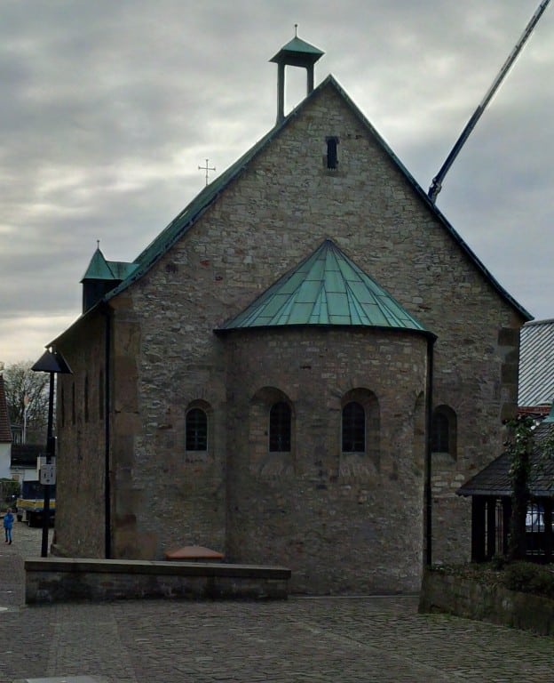 crm-paderborn-bartholomäus-kapelle-web Frontalansicht der Bartholomäus Kapelle.